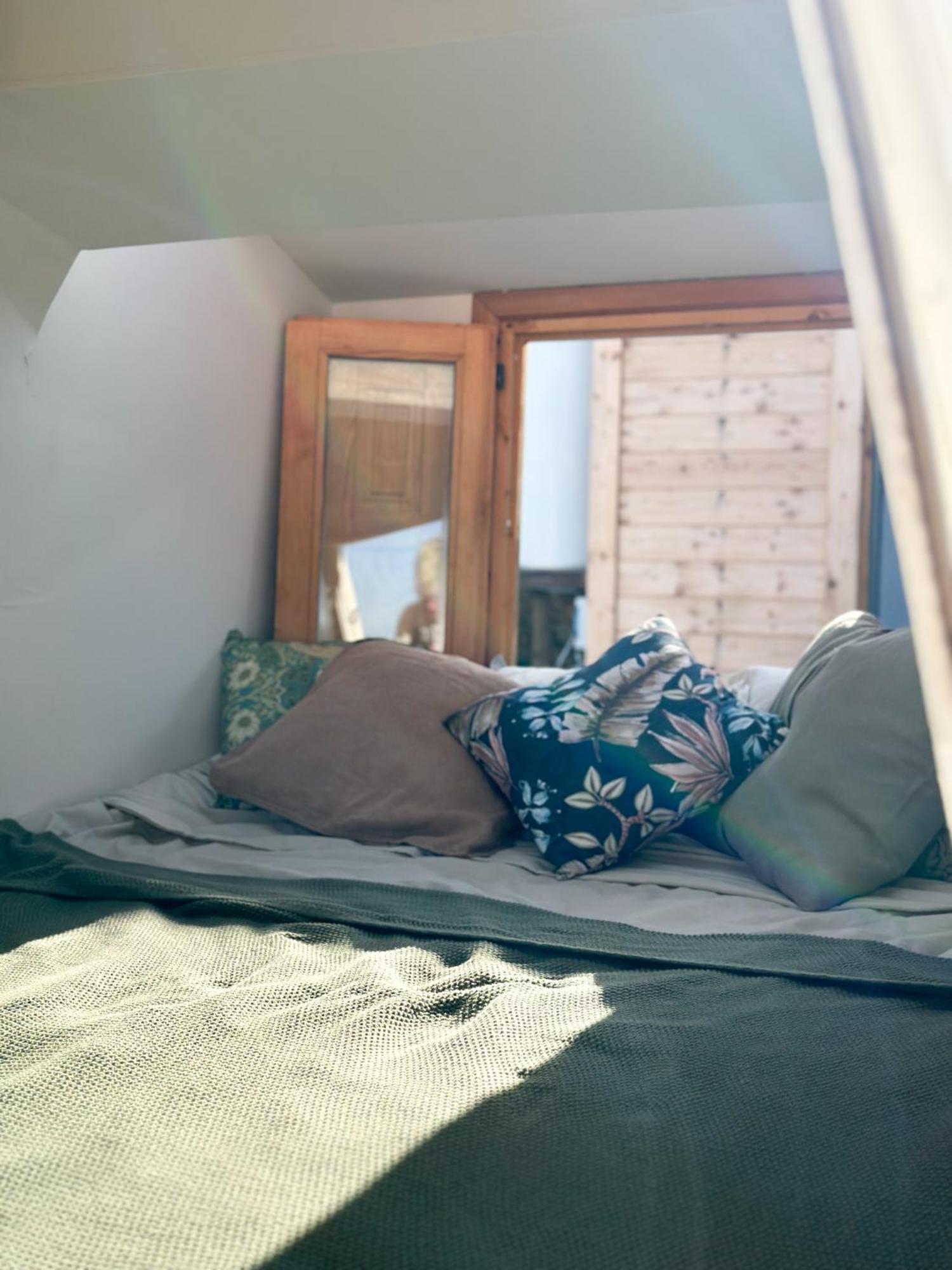 Almogía Romantic Accommodation - Hottub & Sauna מראה חיצוני תמונה